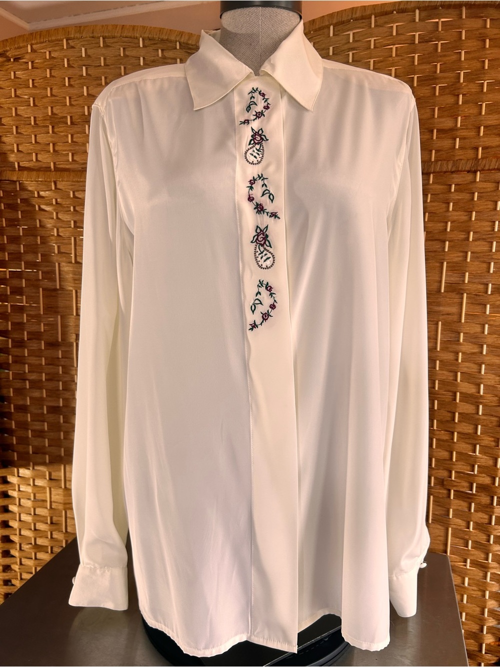Vintage 90s Floral Embroidered Ivory Button Up Blouse Leslie Fay 14